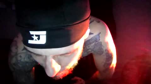 cruz815 online show from April 2, 6:44 am