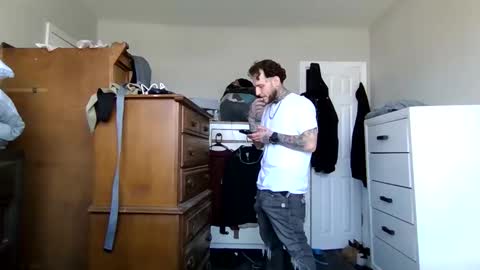 cruz815 online show from April 3, 6:28 pm