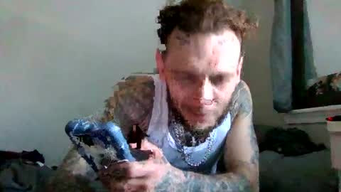Snapshot of cruz815 chatting on April 27, 7:56 pm cruz815 online show from April 27, 7:56 pm