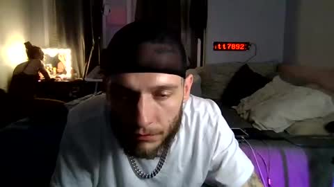 Snapshot of cruz815 chatting on May 6, 3:02 am cruz815 online show from May 6, 3:02 am
