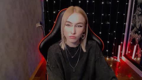 Snapshot of crybambi chatting on February 4, 5:46 am crybambi online show from February 4, 5:46 am