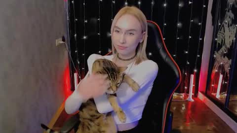 Snapshot of crybambi chatting on February 5, 5:56 am crybambi online show from February 5, 5:56 am