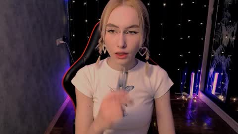 Snapshot of crybambi chatting on February 11, 7:13 am crybambi online show from February 11, 7:13 am