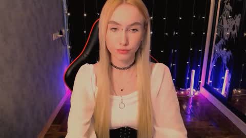 Snapshot of crybambi chatting on February 27, 8:25 am crybambi online show from February 27, 8:25 am