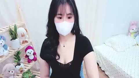 crylea79666 online show from May 31, 1:25 am