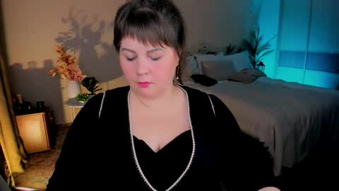 Anna online show from December 1, 8:36 pm