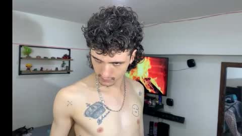 crystal5358 online show from December 21, 10:28 pm