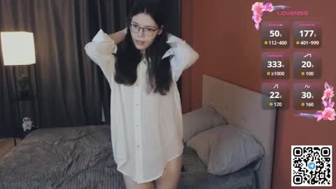 Crystal online show from November 18, 12:53 pm