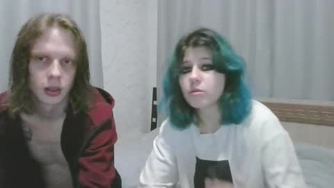 Snapshot of crystal_porn_love chatting on January 7, 8:10 pm Crystal and Marcl online show from January 7, 8:10 pm