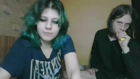Snapshot of crystal_porn_love chatting on January 14, 12:00 am Crystal and Marcl online show from January 14, 12:00 am