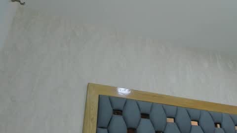 crystal_sm online show from February 17, 3:14 am