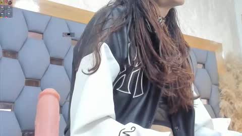 crystal_sm online show from March 2, 3:09 am