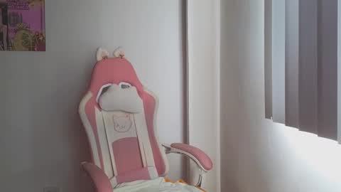 Crystal Blaze online show from November 11, 4:18 pm