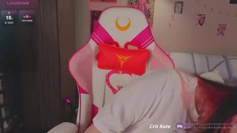 Snapshot of crystalblaze_ chatting on November 10, 8:41 pm Grace online show from November 10, 8:41 pm