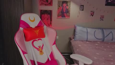 Snapshot of crystalblaze_ chatting on November 19, 8:42 pm Grace online show from November 19, 8:42 pm