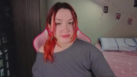 Snapshot of crystalblaze_ chatting on December 4, 9:12 pm Grace online show from December 4, 9:12 pm