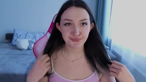 Snapshot of crystalblaze_ chatting on February 8, 11:57 am Grace online show from February 8, 11:57 am