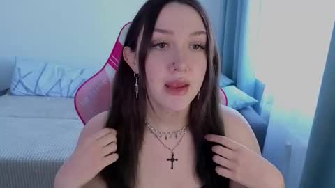 Snapshot of crystalblaze_ chatting on February 15, 11:52 am Grace online show from February 15, 11:52 am