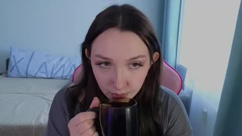 Snapshot of crystalblaze_ chatting on February 16, 11:50 am Grace online show from February 16, 11:50 am