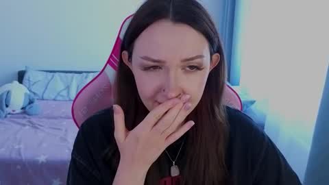 Snapshot of crystalblaze_ chatting on March 15, 11:38 am Grace online show from March 15, 11:38 am