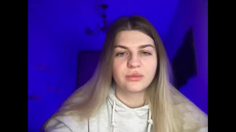 crystalblush01 online show from April 4, 11:18 am