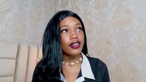 Snapshot of crystalbrooke3x chatting on February 18, 8:38 pm Crystal online show from February 18, 8:38 pm