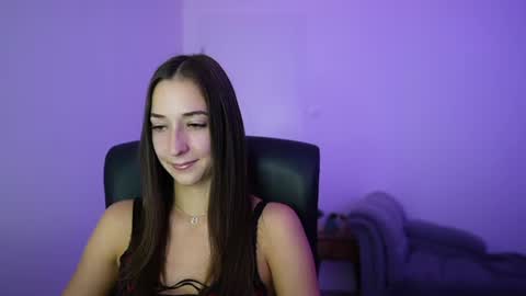 Crystalbrunette18 online show from July 13, 1:14 pm