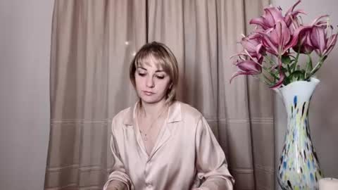 Mary online show from July 15, 7:52 pm