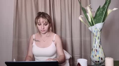 Mary online show from July 19, 7:50 pm