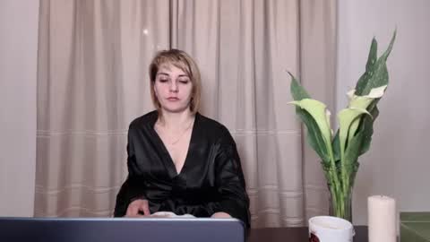 Mary online show from July 27, 8:05 pm