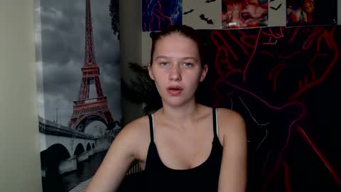 Snapshot of crystalgirl__ chatting on October 15, 11:54 am Stella online show from October 15, 11:54 am