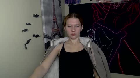 Snapshot of crystalgirl__ chatting on November 13, 7:07 am Stella online show from November 13, 7:07 am