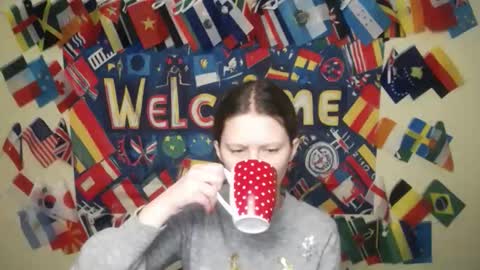 Stella online show from February 25, 7:51 am