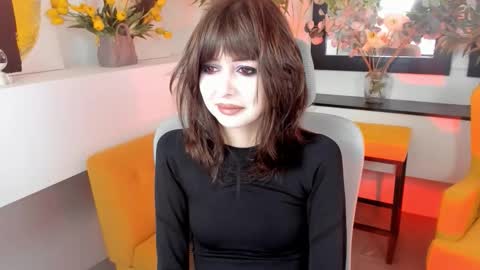 Snapshot of crystallbloom chatting on October 20, 4:24 am crystallbloom online show from October 20, 4:24 am