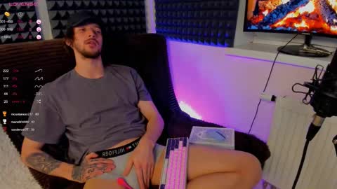 Crys online show from December 7, 9:33 pm