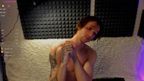 Crys online show from December 17, 12:45 am