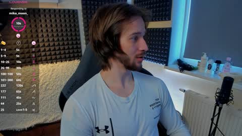 Crys online show from February 3, 8:13 am