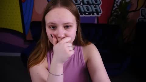 crystallpaws_ online show from November 23, 6:57 am