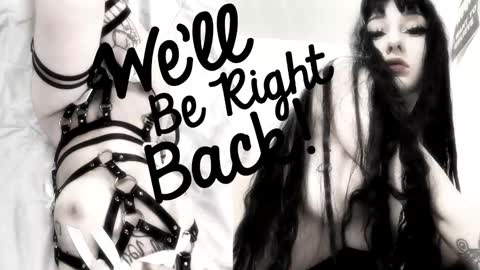 Sasha    Make me moan with patterns   good music here  online show from December 21, 3:30 pm