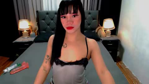 Snapshot of crytastal_lust1212 chatting on June 27, 9:36 am bea takashi online show from June 27, 9:36 am