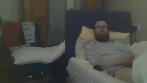 chris online show from February 4, 1:23 am