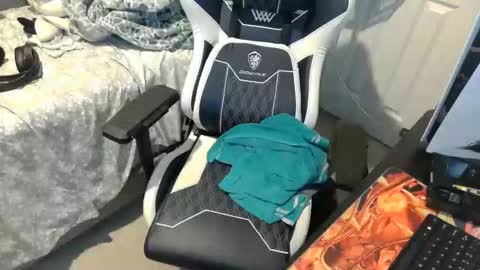 Snapshot of ctron787 chatting on February 13, 1:23 am ctron787 online show from February 13, 1:23 am