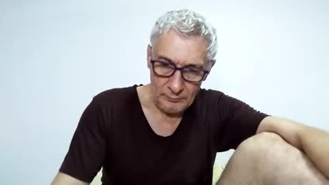 Snapshot of cucaio18 chatting on February 17, 1:24 am BIG UNCUT HARD COCK online show from February 17, 1:24 am