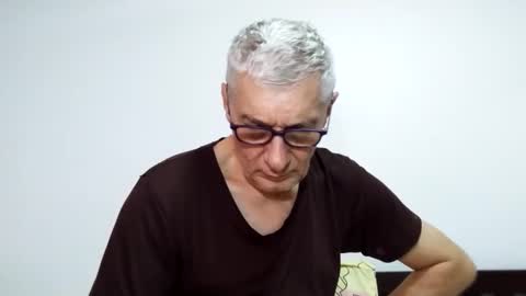 Snapshot of cucaio18 chatting on March 1, 1:40 am BIG UNCUT HARD COCK online show from March 1, 1:40 am