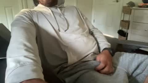 cuckgriff23 online show from August 4, 2:52 pm