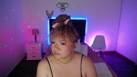 Snapshot of cuckoldlover69_ chatting on December 1, 4:29 pm cuckoldlover69_ online show from December 1, 4:29 pm