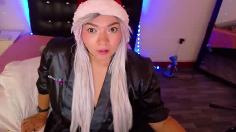 Snapshot of cuckoldlover69_ chatting on December 20, 7:44 am cuckoldlover69_ online show from December 20, 7:44 am