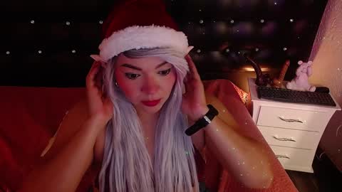 Snapshot of cuckoldlover69_ chatting on December 21, 7:27 pm cuckoldlover69_ online show from December 21, 7:27 pm