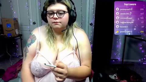 cuddlebudeez online show from September 22, 6:26 am
