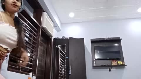 cuddlemuffins online show from March 6, 7:43 pm